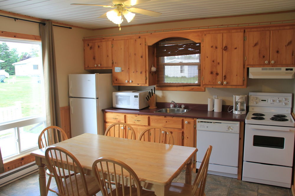 Hidden Acres Cottages Cavendish Exterior foto