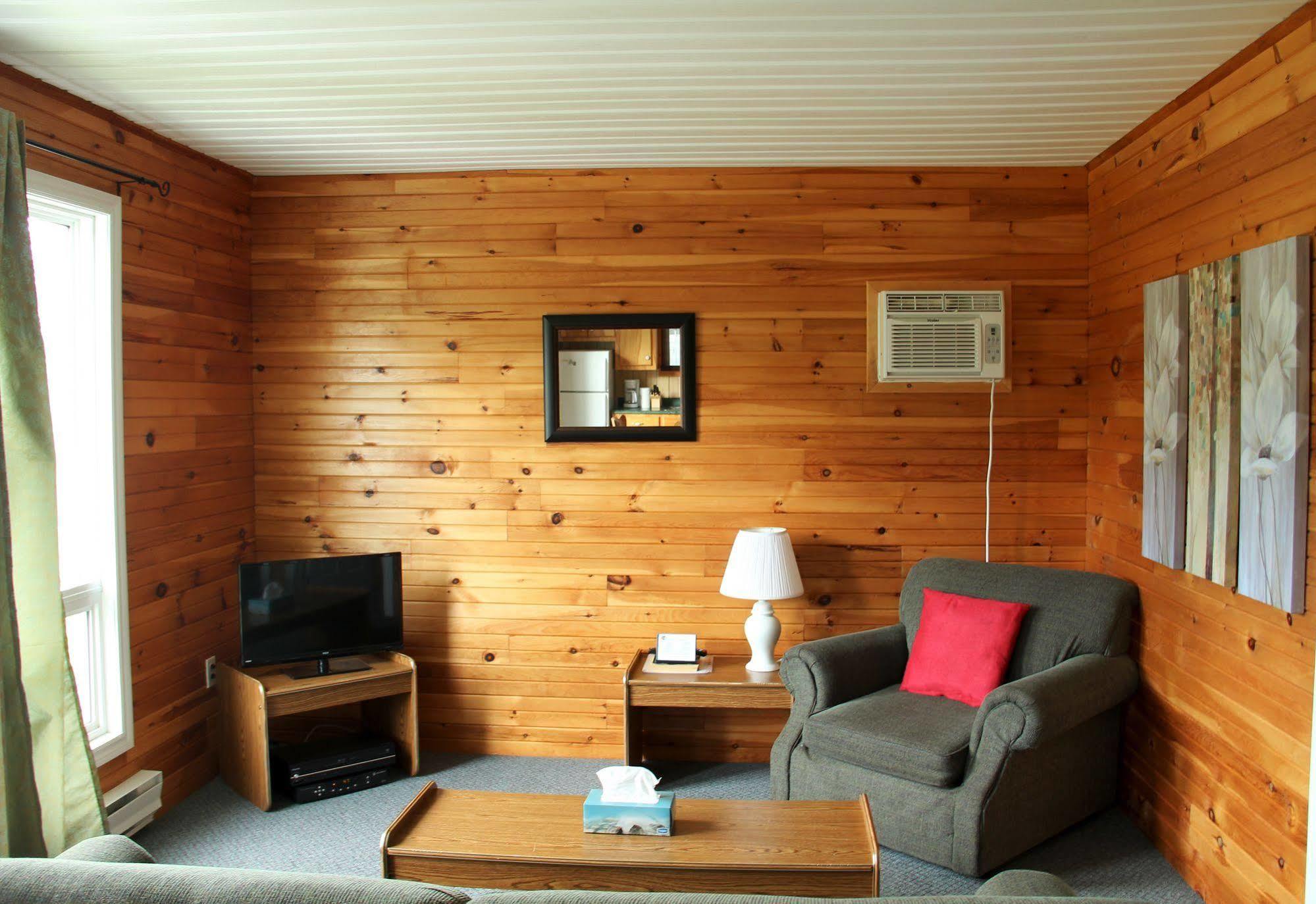 Hidden Acres Cottages Cavendish Exterior foto