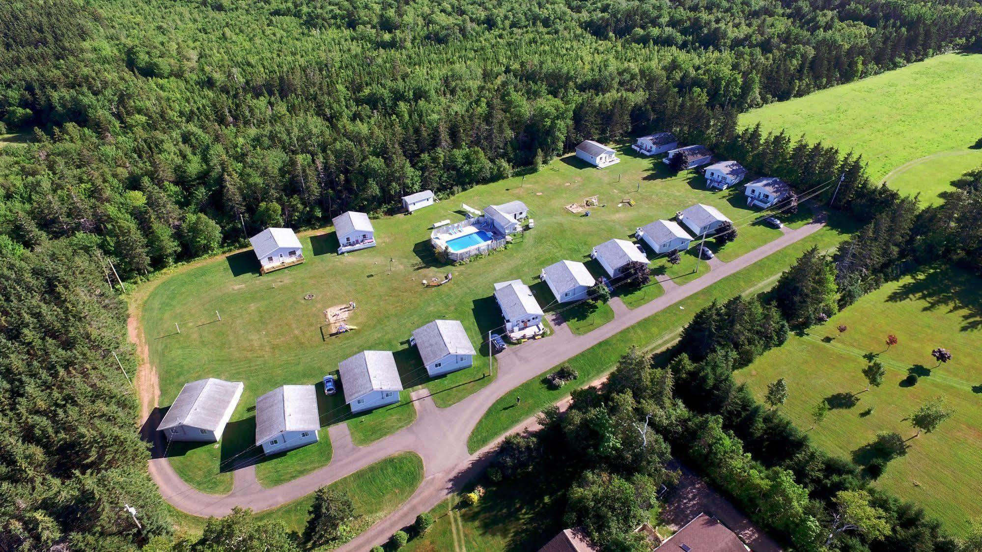 Hidden Acres Cottages Cavendish Exterior foto